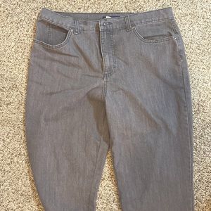 Ladies Basic Edition Gray denim jeans, Size 14/ Average.